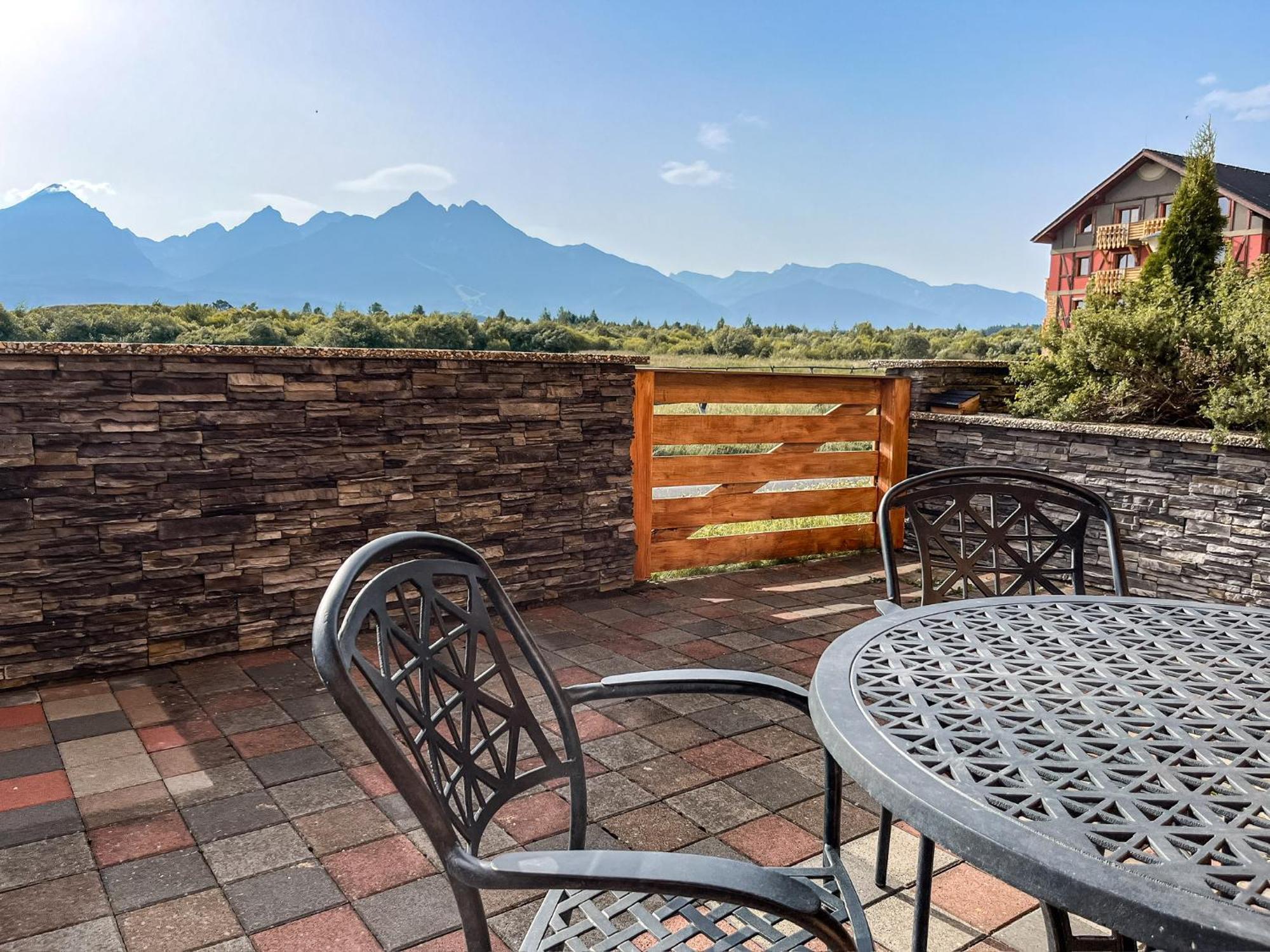 Tri Stity Apartment With Tatra View Terrace เวลคา ลอมนิตซา ภายนอก รูปภาพ